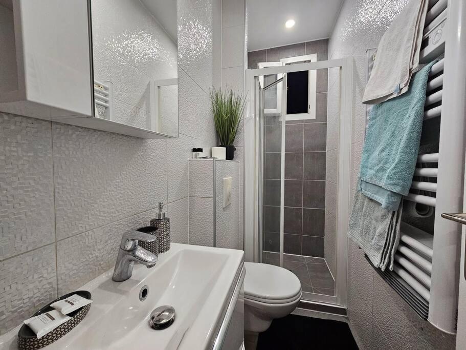 Appartement Proche Metro Paris Pantin Eksteriør bilde